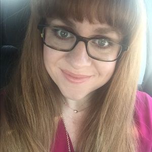 Meet your Posher, Laura